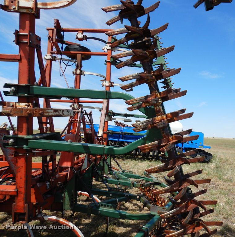 image for item DR1299 International  chisel