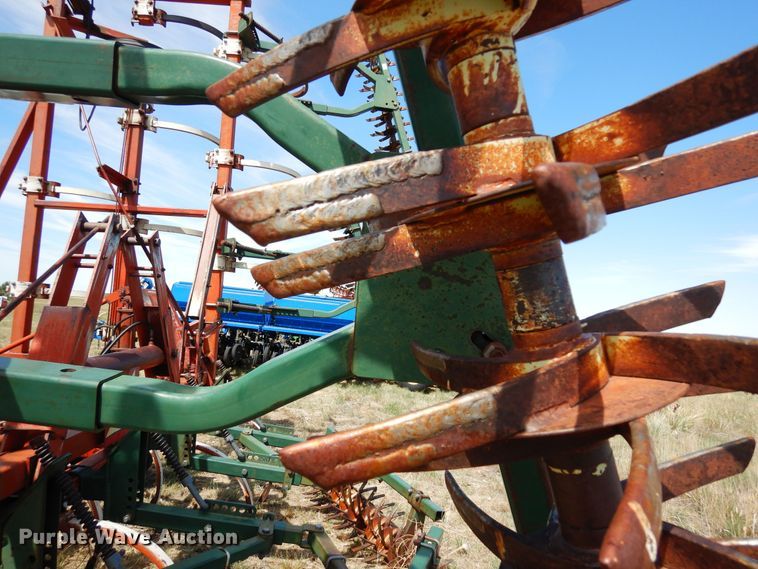 image for item DR1299 International  chisel