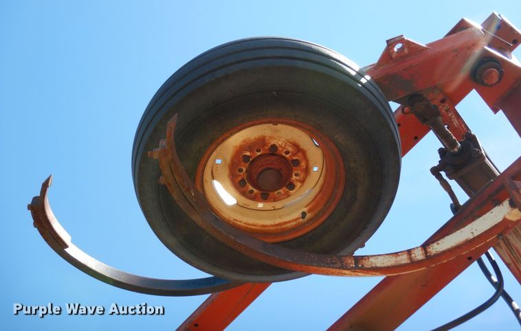 image for item DR1299 International  chisel