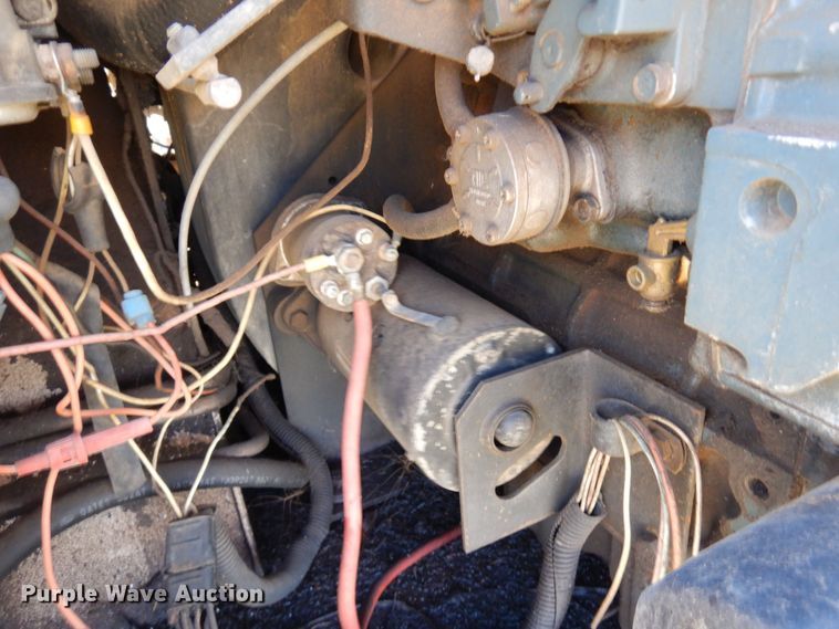 image for item DR1304 1981 Bobcat 743  skid steer loader