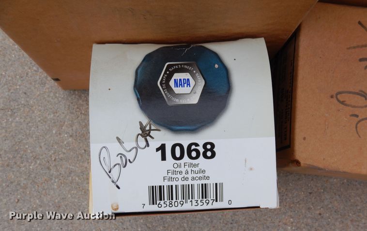 image for item DR1304 1981 Bobcat 743  skid steer loader