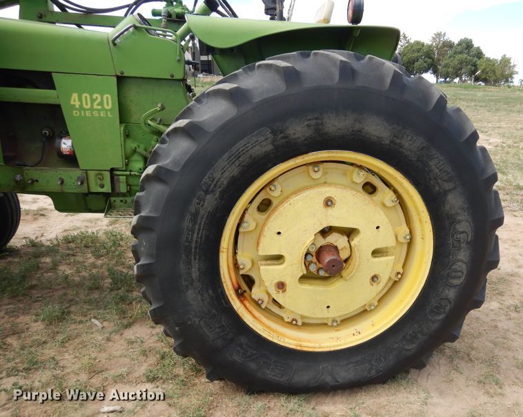 image for item DR1306 1971 John Deere 4020  tractor