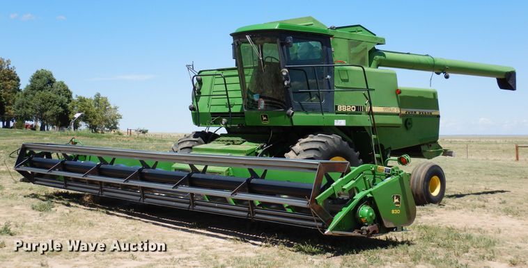 image for item DR1309 1987 John Deere 8820 Titan II  combine