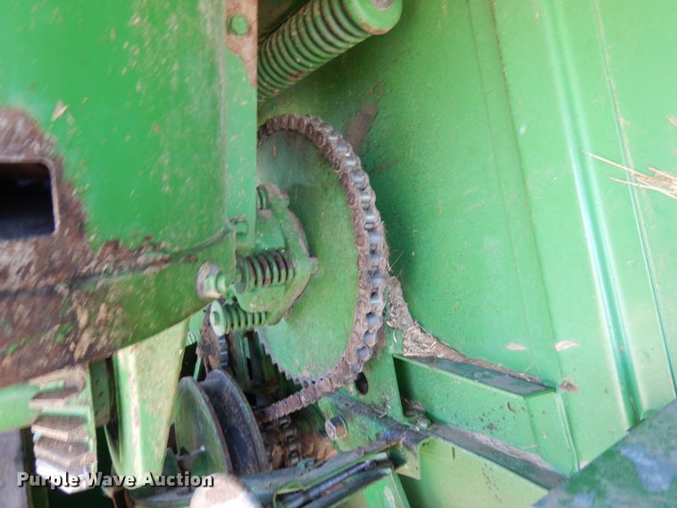 image for item DR1309 1987 John Deere 8820 Titan II  combine