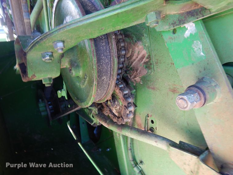 image for item DR1309 1987 John Deere 8820 Titan II  combine