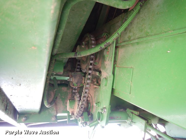 image for item DR1309 1987 John Deere 8820 Titan II  combine