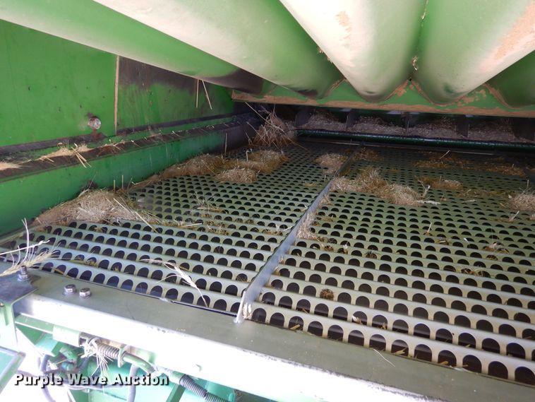 image for item DR1309 1987 John Deere 8820 Titan II  combine