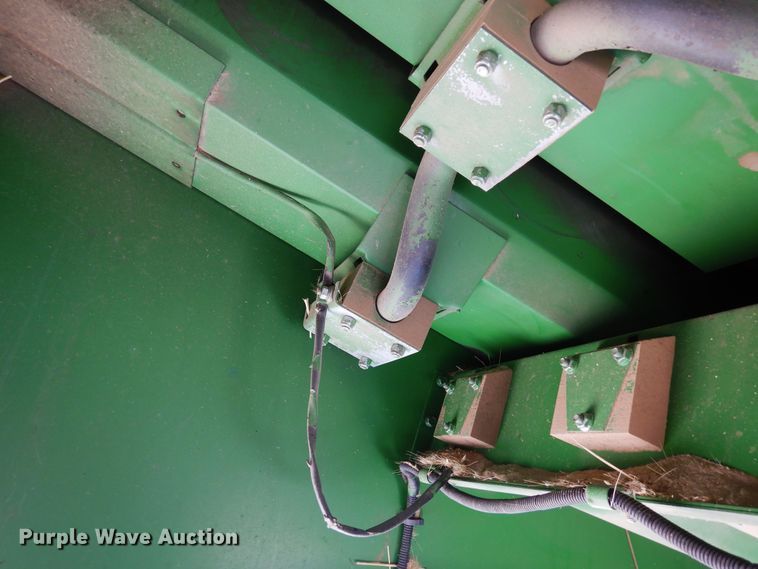 image for item DR1309 1987 John Deere 8820 Titan II  combine