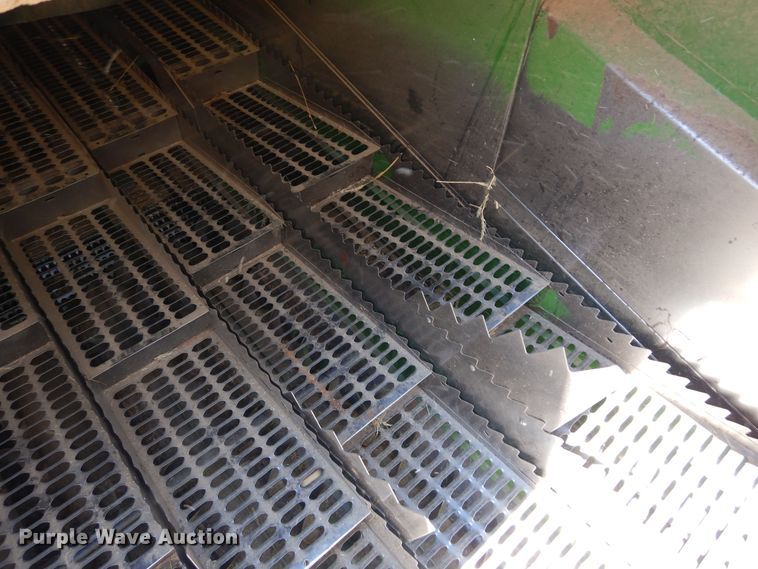 image for item DR1309 1987 John Deere 8820 Titan II  combine