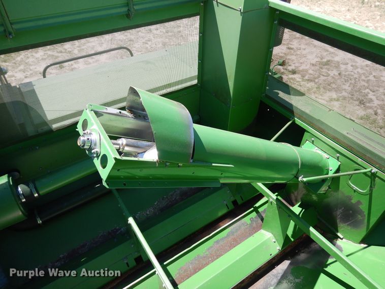 image for item DR1309 1987 John Deere 8820 Titan II  combine