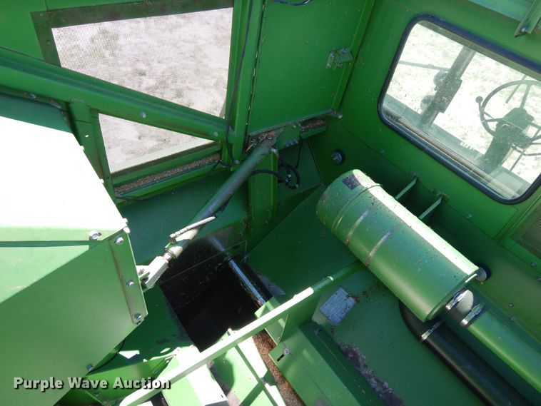 image for item DR1309 1987 John Deere 8820 Titan II  combine