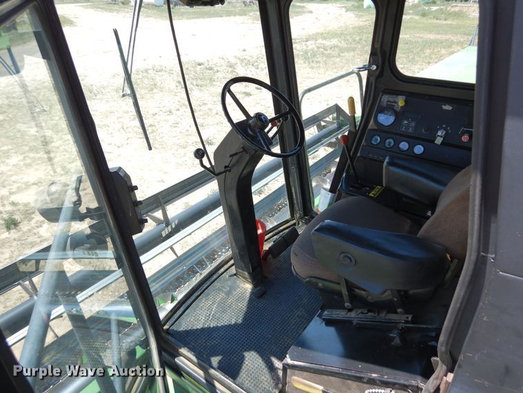 image for item DR1309 1987 John Deere 8820 Titan II  combine