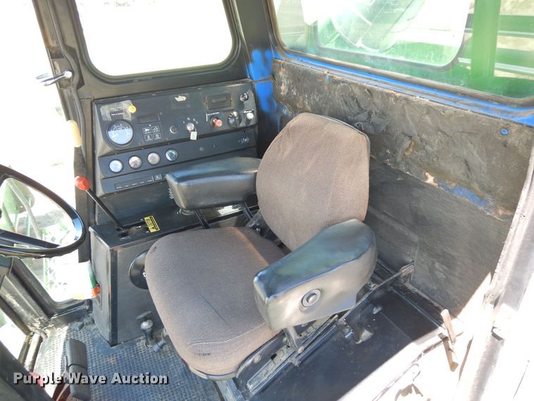 image for item DR1309 1987 John Deere 8820 Titan II  combine