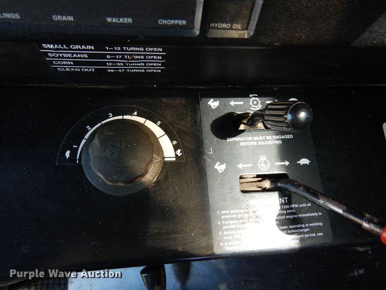 image for item DR1309 1987 John Deere 8820 Titan II  combine