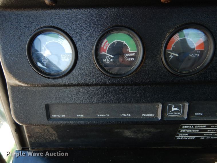 image for item DR1309 1987 John Deere 8820 Titan II  combine
