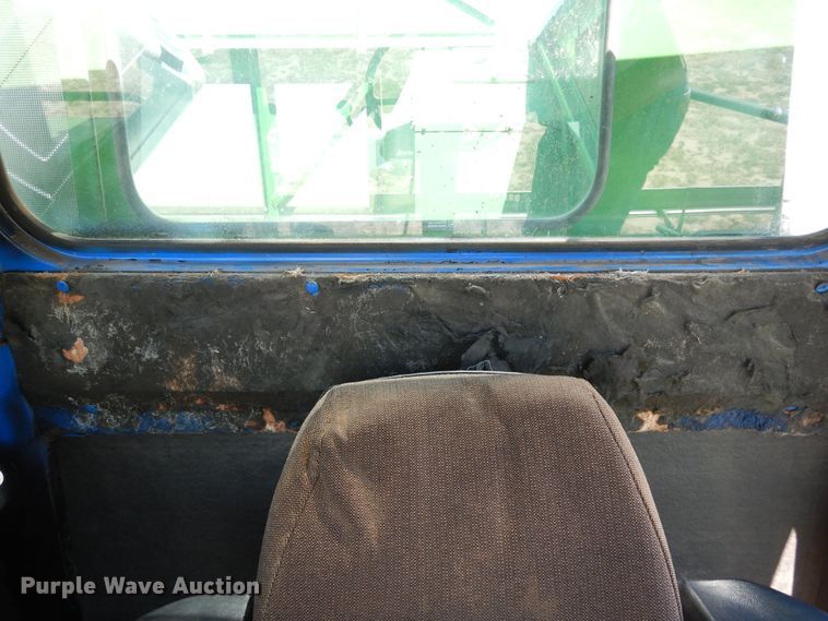 image for item DR1309 1987 John Deere 8820 Titan II  combine