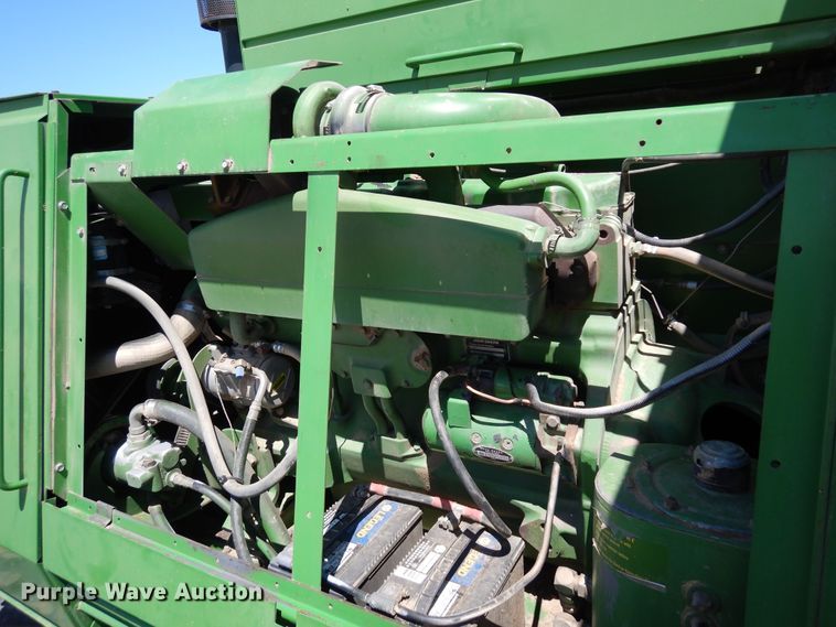 image for item DR1309 1987 John Deere 8820 Titan II  combine
