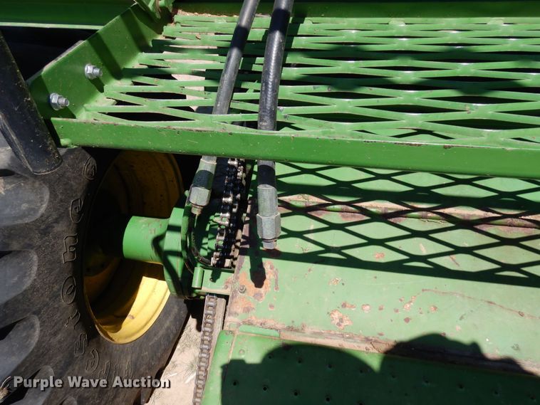 image for item DR1309 1987 John Deere 8820 Titan II  combine
