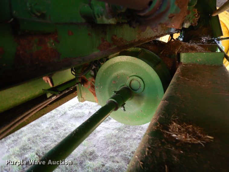 image for item DR1309 1987 John Deere 8820 Titan II  combine