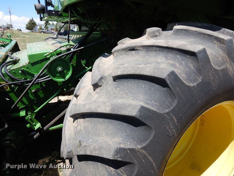 image for item DR1309 1987 John Deere 8820 Titan II  combine