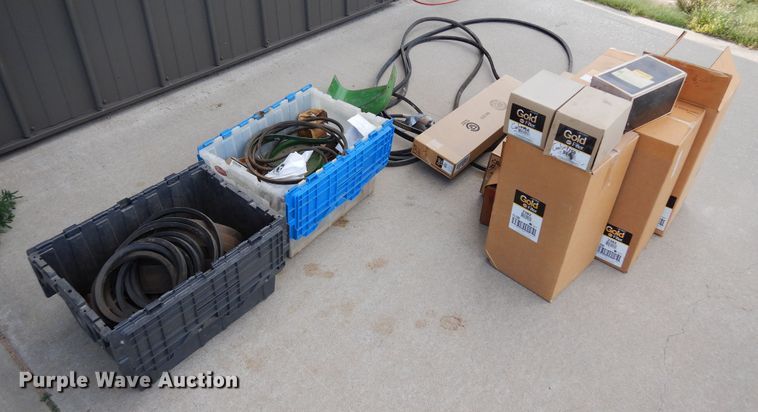 image for item DR1309 1987 John Deere 8820 Titan II  combine