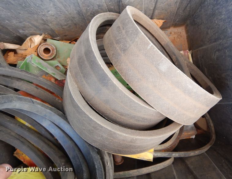 image for item DR1309 1987 John Deere 8820 Titan II  combine