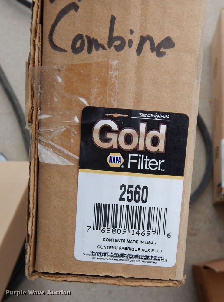 image for item DR1309 1987 John Deere 8820 Titan II  combine