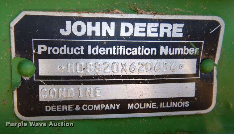 image for item DR1309 1987 John Deere 8820 Titan II  combine