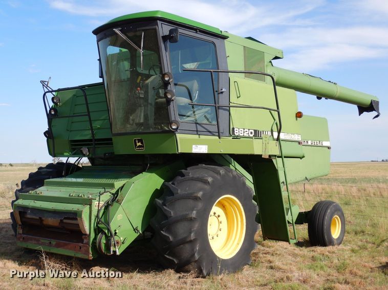 image for item DR1310 1985 John Deere 8820 Titan II  combine