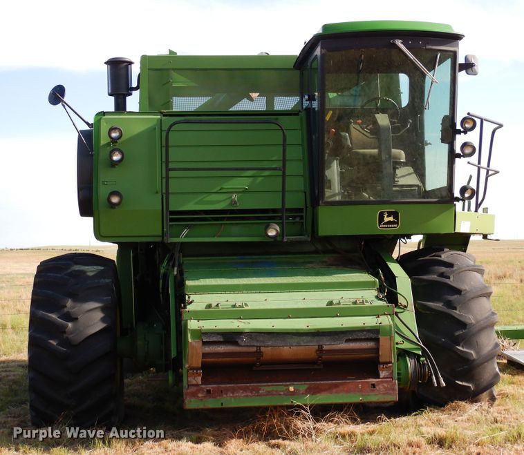 image for item DR1310 1985 John Deere 8820 Titan II  combine