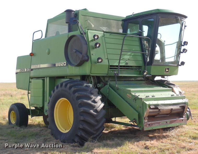 image for item DR1310 1985 John Deere 8820 Titan II  combine