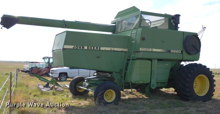 image for item DR1310 1985 John Deere 8820 Titan II  combine