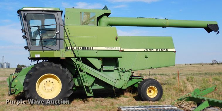 image for item DR1310 1985 John Deere 8820 Titan II  combine