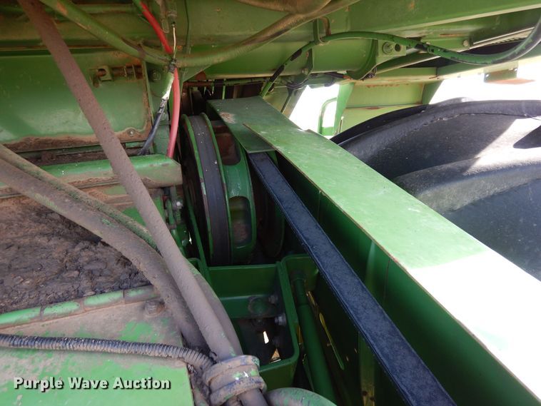 image for item DR1310 1985 John Deere 8820 Titan II  combine