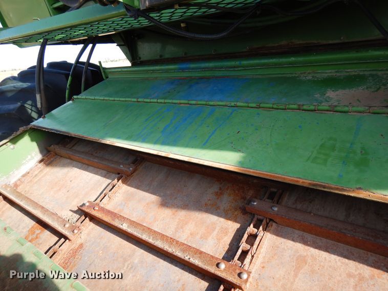 image for item DR1310 1985 John Deere 8820 Titan II  combine