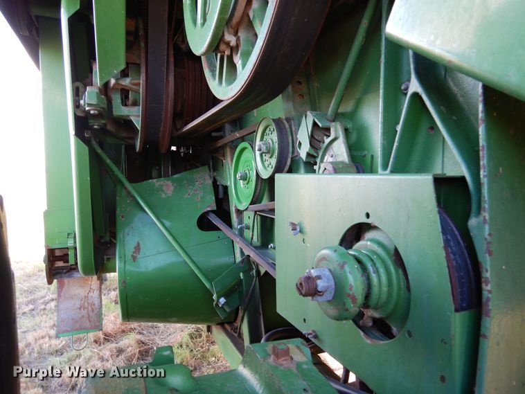 image for item DR1310 1985 John Deere 8820 Titan II  combine