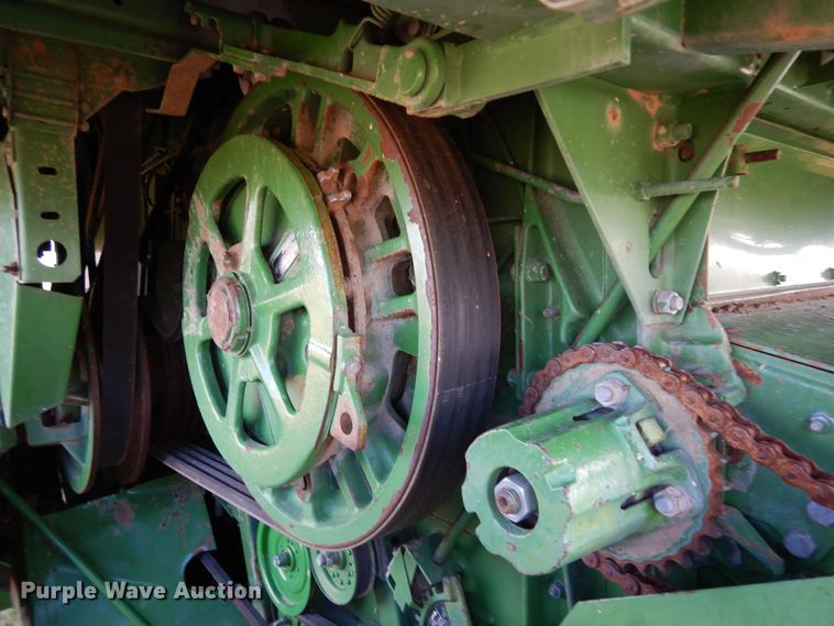 image for item DR1310 1985 John Deere 8820 Titan II  combine