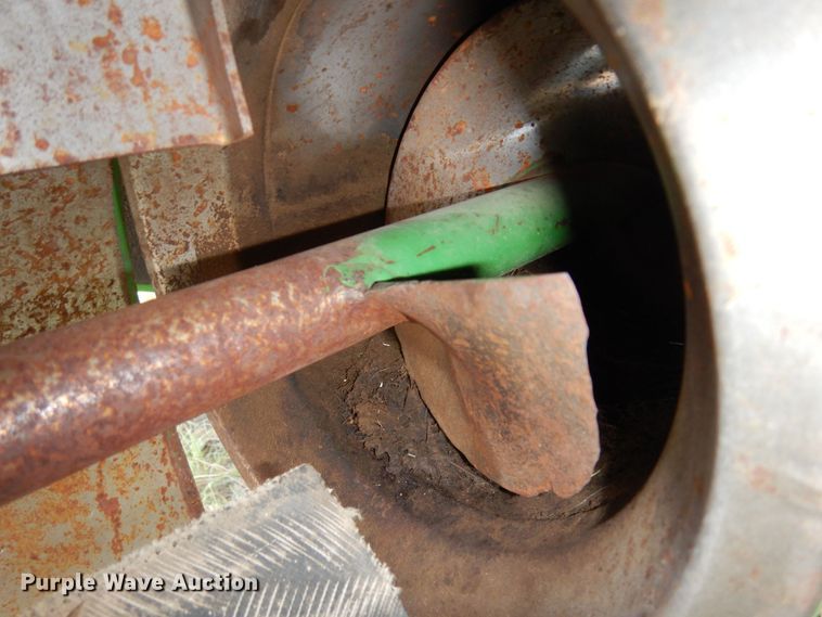 image for item DR1310 1985 John Deere 8820 Titan II  combine