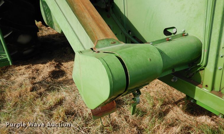 image for item DR1310 1985 John Deere 8820 Titan II  combine