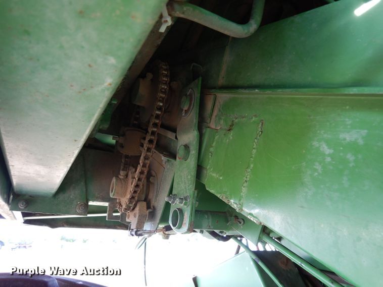image for item DR1310 1985 John Deere 8820 Titan II  combine