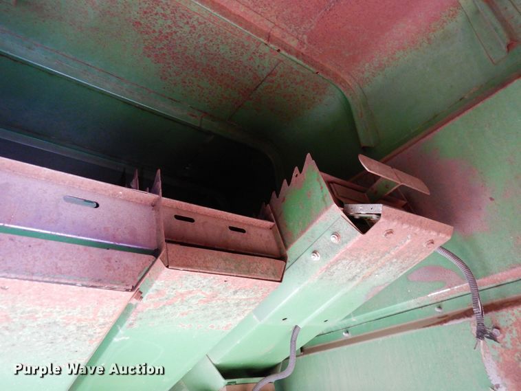 image for item DR1310 1985 John Deere 8820 Titan II  combine