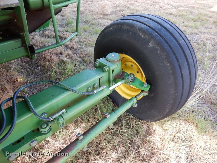 image for item DR1310 1985 John Deere 8820 Titan II  combine