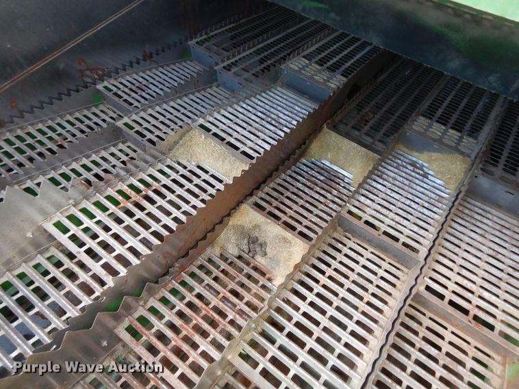 image for item DR1310 1985 John Deere 8820 Titan II  combine