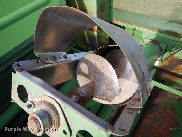 image for item DR1310 1985 John Deere 8820 Titan II  combine