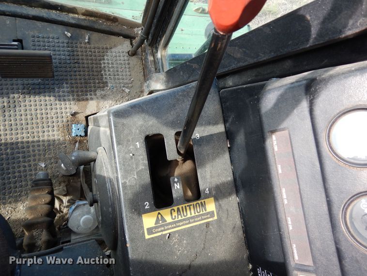 image for item DR1310 1985 John Deere 8820 Titan II  combine