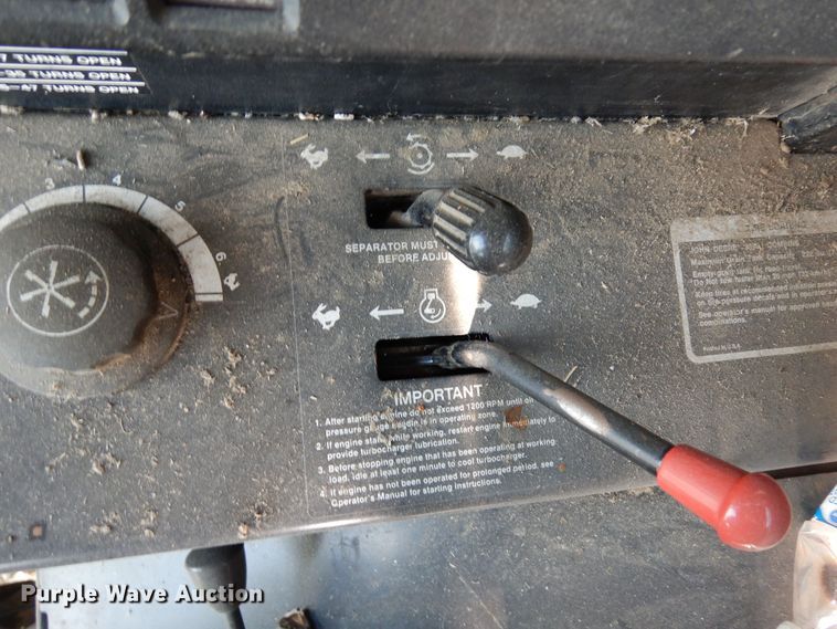 image for item DR1310 1985 John Deere 8820 Titan II  combine