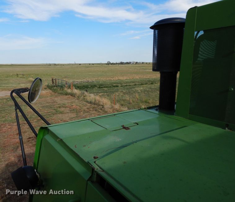 image for item DR1310 1985 John Deere 8820 Titan II  combine