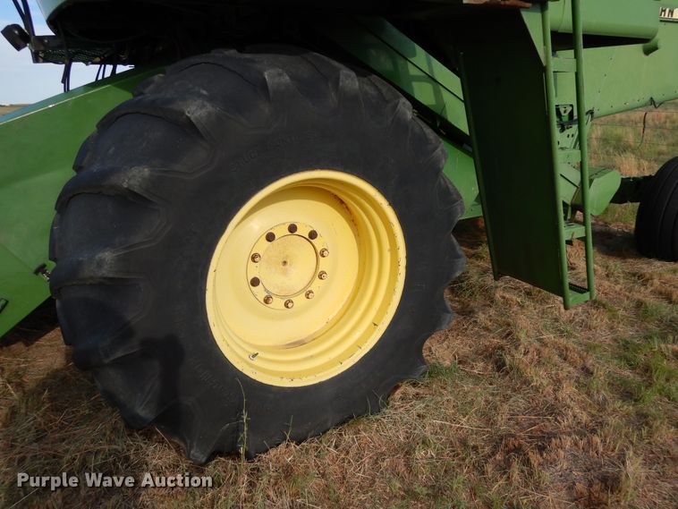 image for item DR1310 1985 John Deere 8820 Titan II  combine