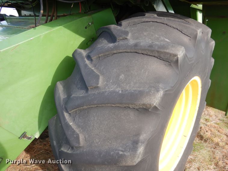 image for item DR1310 1985 John Deere 8820 Titan II  combine
