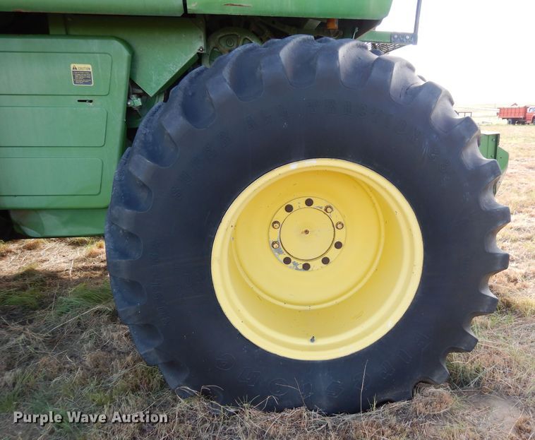 image for item DR1310 1985 John Deere 8820 Titan II  combine